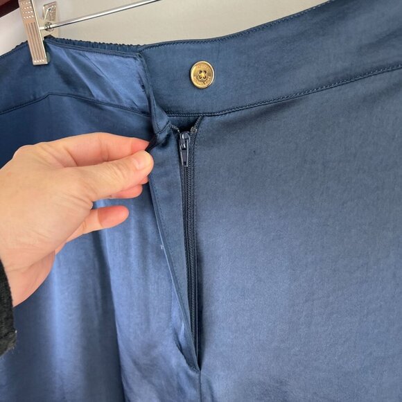 Michael Michael Kors Plus Size 2X Satin Cargo Pants - Midnight Blue - Picture 5 of 12